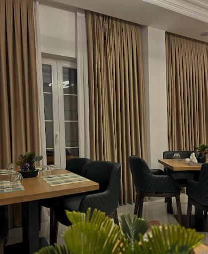 Reign Hotel Vore Экстерьер фото
